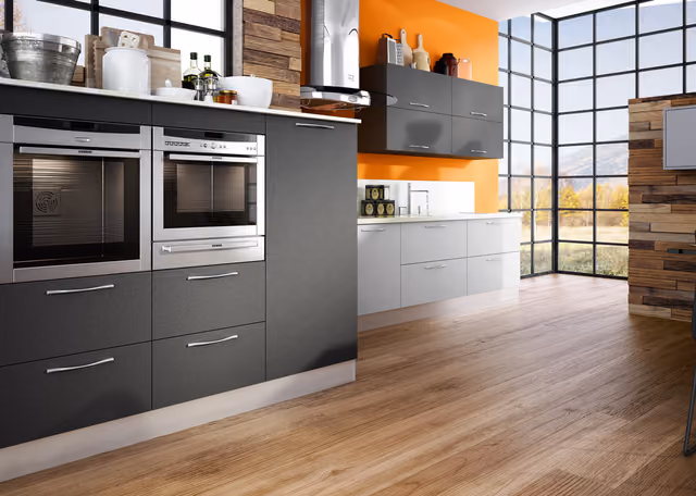Cocina Luxe en antracita con Metaldeco gris