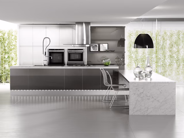 Cocina Luxe Fingerpull en antracita y gris